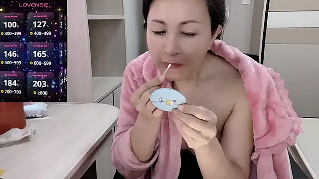 JackieBell online show from 10.31.25