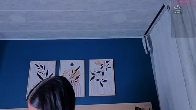 Snapshot of SarahMiler_ chatting on 09.16.25 SarahMiler online show from 09.16.25