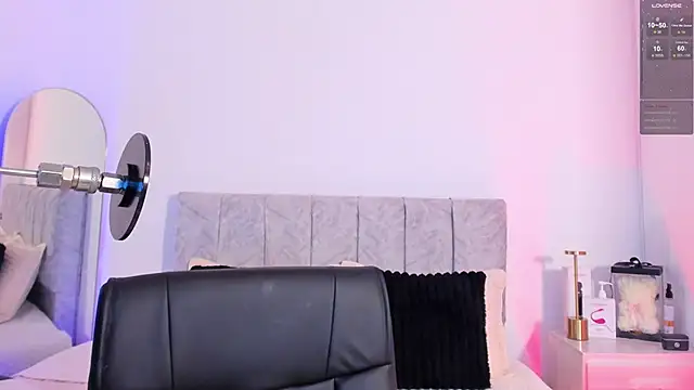 Taylormaxwell online show from 02.12.26