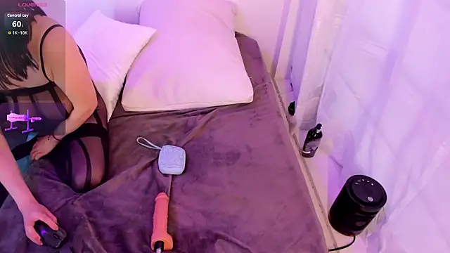 Samaraa Smith online show from 10.11.25