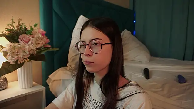 ywixos online show from 02.12.26