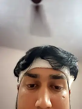 Snapshot of aka_big chatting on 11.03.25 aka big online show from 11.03.25