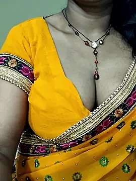 Hotty Sonali online show from 09.30.25