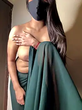 Snapshot of Cute-Sakhi chatting on 10.26.25 Cute-Sakhi online show from 10.26.25