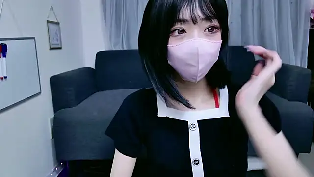 Snapshot of momochan_777 chatting on 09.26.25 momochan 777 online show from 09.26.25