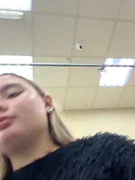 StephanieMur online show from 09.13.25