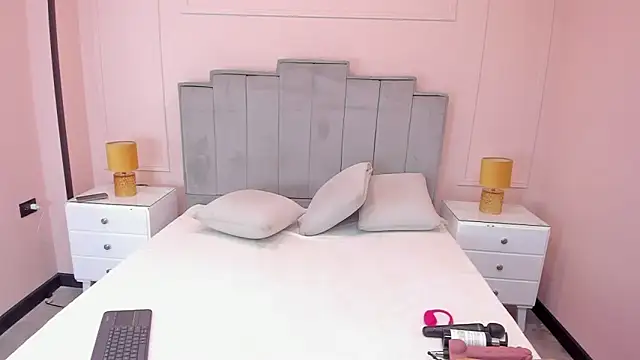 gabriela lux online show from 09.12.25