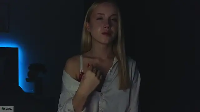 Adele Armas online show from 09.08.25