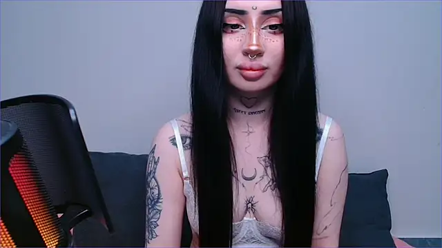 Snapshot of alisa_tattoogirl1 chatting on 11.09.25 alisa tattoogirl1 online show from 11.09.25
