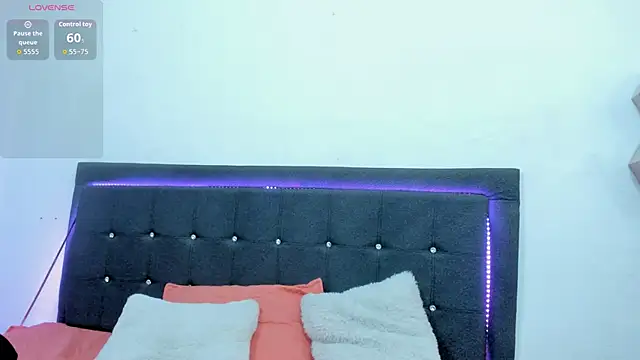 Snapshot of Angiehuston1 chatting on 02.10.26 Angiehuston1 online show from 02.10.26