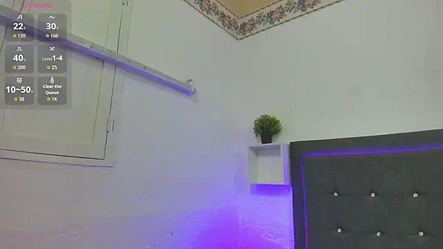 Snapshot of Angiehuston1 chatting on 02.17.26 Angiehuston1 online show from 02.17.26