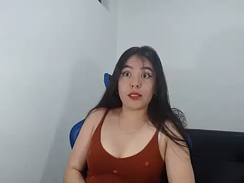 EloiseJun online show from 10.06.25