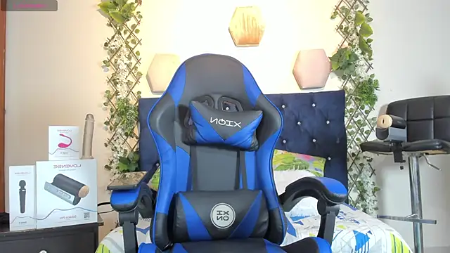 Snapshot of _taylor_black chatting on 11.19.25 taylor black online show from 11.19.25