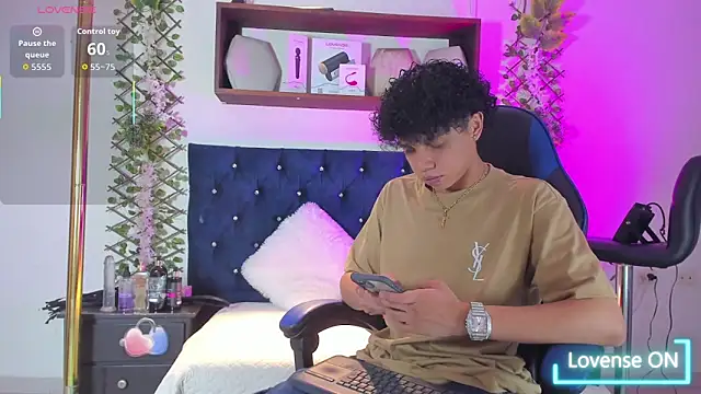 Snapshot of _taylor_black chatting on 01.05.26 taylor black online show from 01.05.26