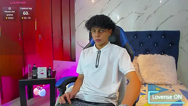 Snapshot of _taylor_black chatting on 02.05.26 taylor black online show from 02.05.26