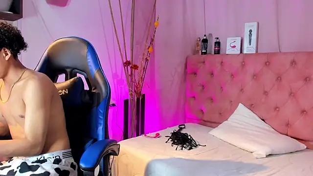 Snapshot of _taylor_black chatting on 03.22.26 taylor black online show from 03.22.26