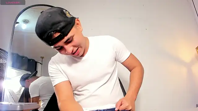 lianfox  online show from 04.21.26