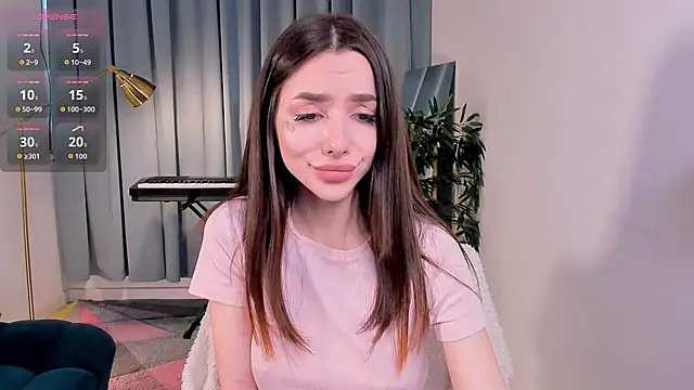 Snapshot of shuggybaby chatting on 09.17.25 shuggybaby online show from 09.17.25