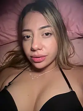 MissCat  online show from 12.21.25