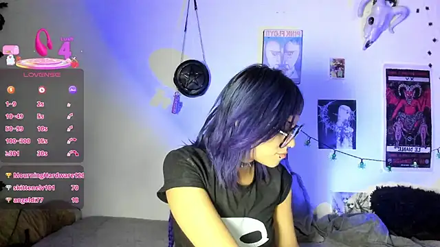 kattusauruss online show from 11.05.25