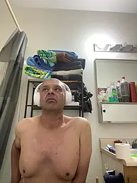 Snapshot of NiftyCaptain3 chatting on 02.28.26 NiftyCaptain3 online show from 02.28.26