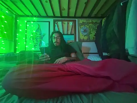 Snapshot of bigdickkane300 chatting on 10.08.25 bigdickkane300 online show from 10.08.25