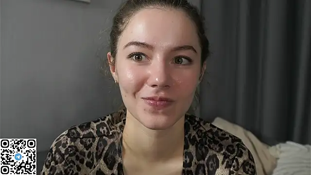 VeronaHerrin online show from 09.18.25