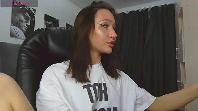 Snapshot of Lisa_Shultz chatting on 02.09.26 Lisa Shultz online show from 02.09.26