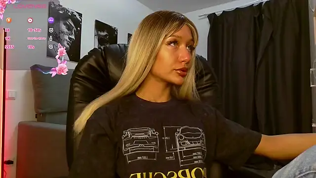 Snapshot of Lisa_Shultz chatting on 02.10.26 Lisa Shultz online show from 02.10.26