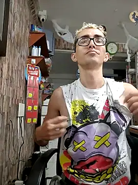 moorejhosua online show from 10.13.25