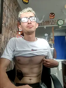 moorejhosua online show from 10.15.25