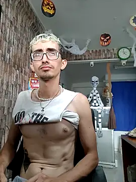 moorejhosua online show from 10.21.25