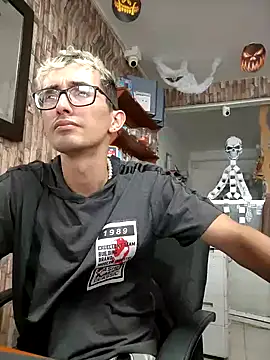 moorejhosua online show from 10.28.25