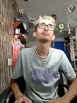 moorejhosua online show from 10.29.25