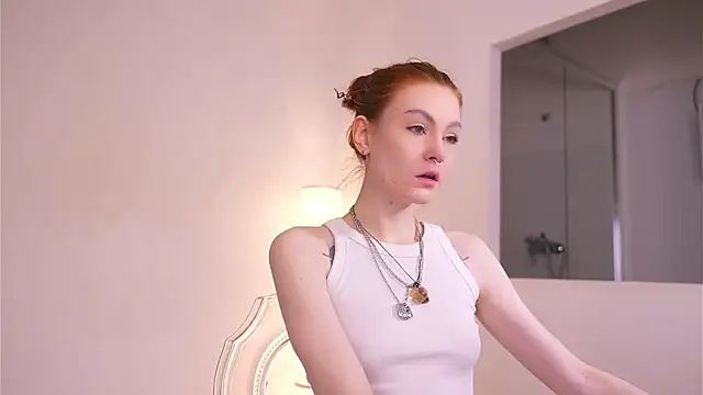 Snapshot of _arigins_ chatting on 10.20.25 arigins online show from 10.20.25