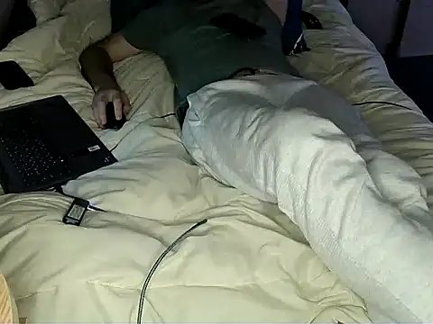 Snapshot of bul_boy chatting on 02.25.26 bul boy online show from 02.25.26