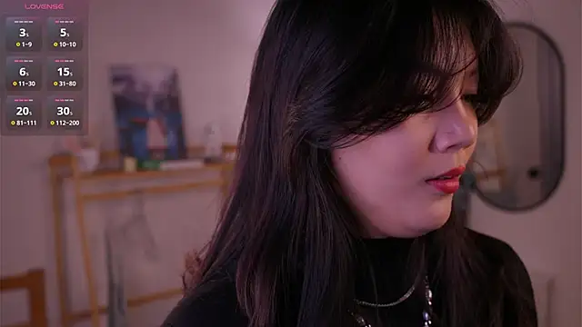 MoiraEger online show from 10.27.25