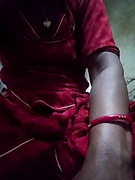 Snapshot of aunty_sumy chatting on 10.06.25 aunty sumy online show from 10.06.25