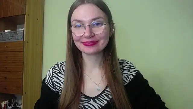 LooveELLYx online show from 12.02.24