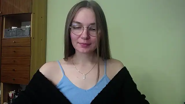 LooveELLYx online show from 12.03.24