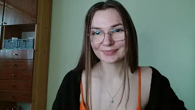 LooveELLYx online show from 01.17.25