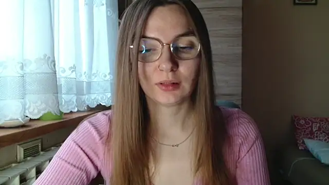 LooveELLYx online show from 12.15.25