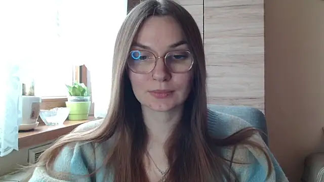 LooveELLYx online show from 04.08.26