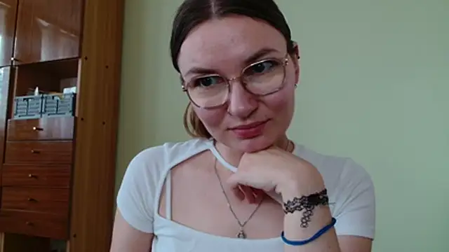 Snapshot of LooveELLYx chatting on 07.15.26 LooveELLYx online show from 07.15.26