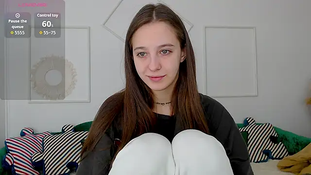 Little cherryy   online show from 10.02.25