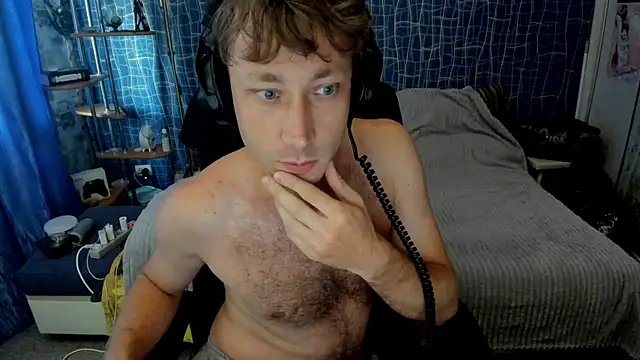 Snapshot of CuteBoy228 chatting on 07.28.26 CuteBoy228 online show from 07.28.26