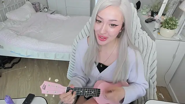 Snapshot of saadnesstyan chatting on 09.29.25 saadnesstyan online show from 09.29.25