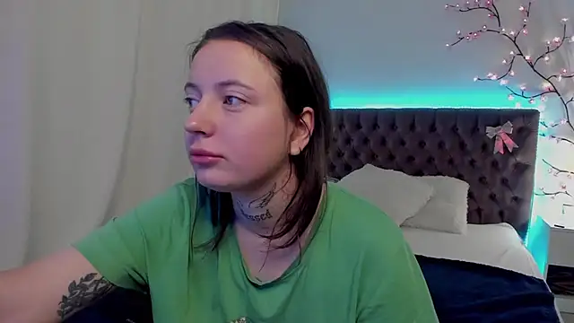 Snapshot of LilaVame chatting on 10.01.25 LilaVame online show from 10.01.25