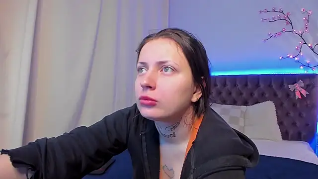 Snapshot of LilaVame chatting on 11.01.25 LilaVame online show from 11.01.25