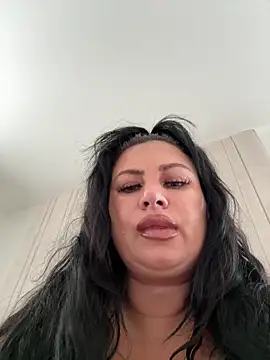 Desire-XOXOX online show from 09.28.25